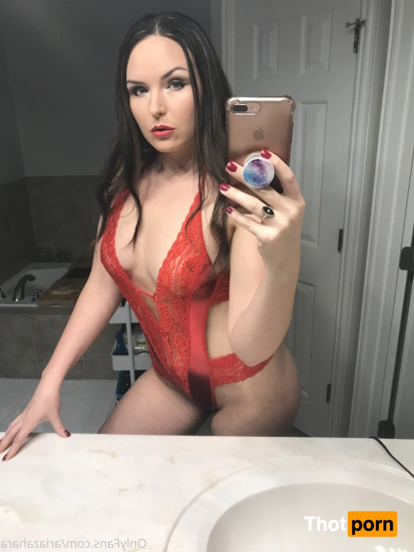 Horny Big Booty Brunette 14839437