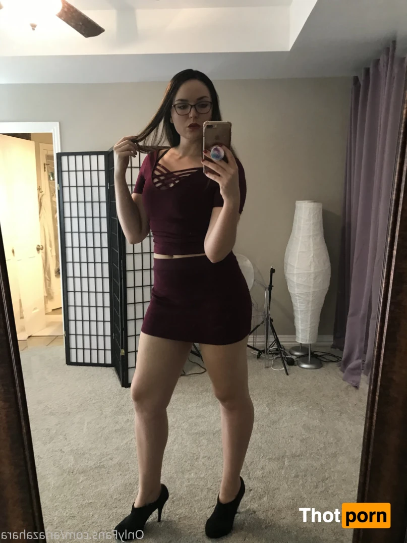 Horny Big Booty Brunette 14839531