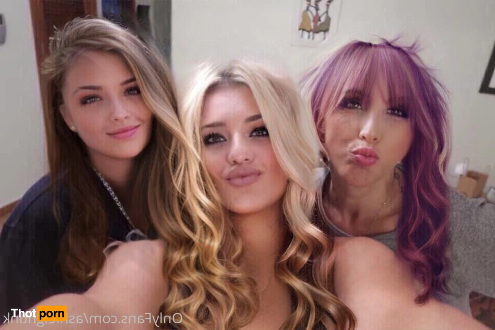 Blonde Princess👑 5831005