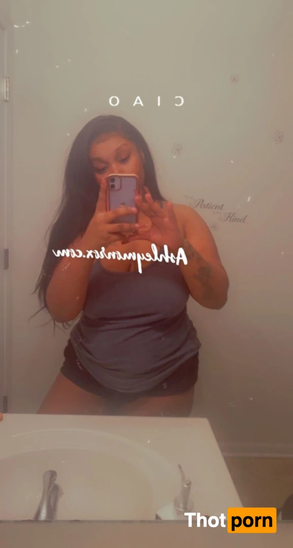 ashleymonrox 5795172