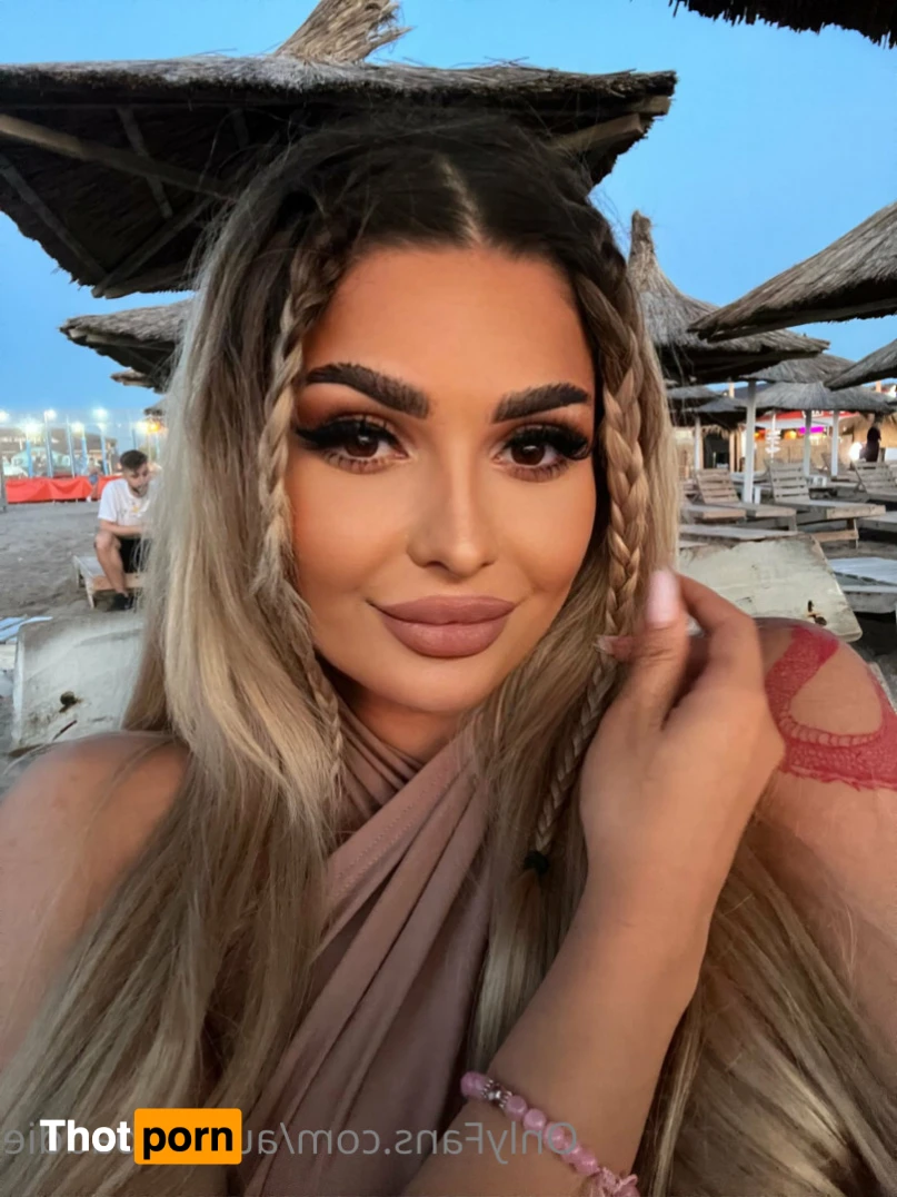 𝗔𝘂𝗱𝗿𝗲𝘆 𝗕𝗮𝗱𝗱𝗶𝗲 😻 14149374