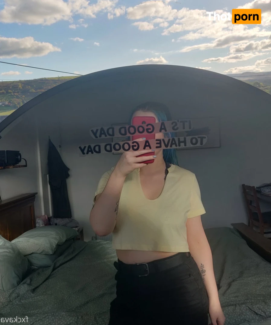 Ava Evans 🍒 14089180