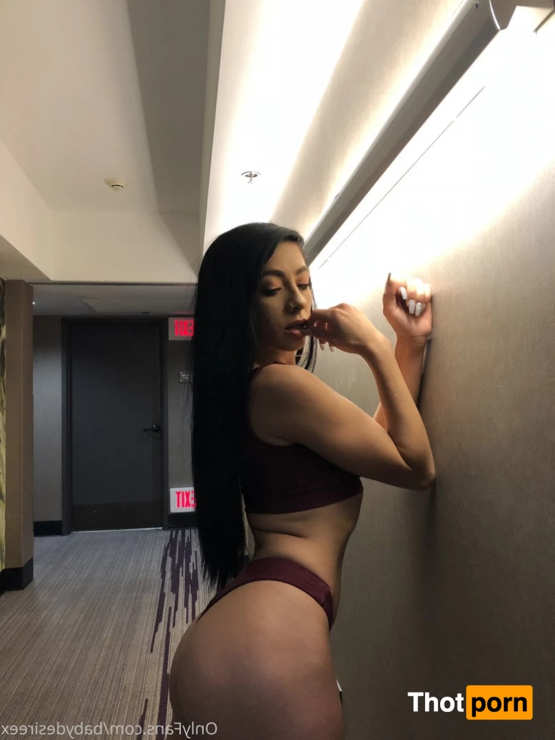 Desiree 🖤 5216796