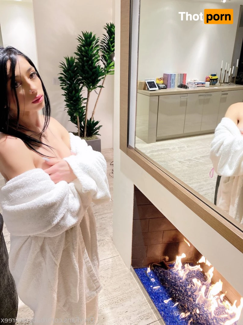 Desiree 🖤 5216919