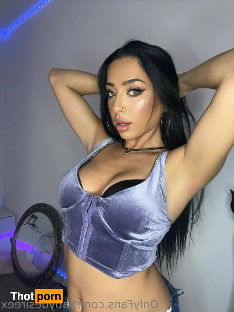 Desiree 🖤 9276745