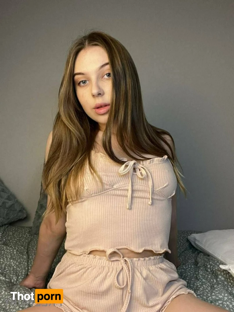 ♡ BIG TITTY BABE ♡ 5261075