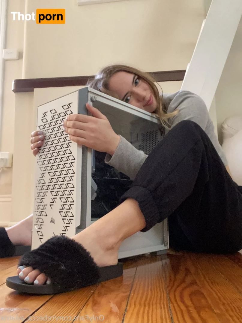 Becca_aviatrix 5240599