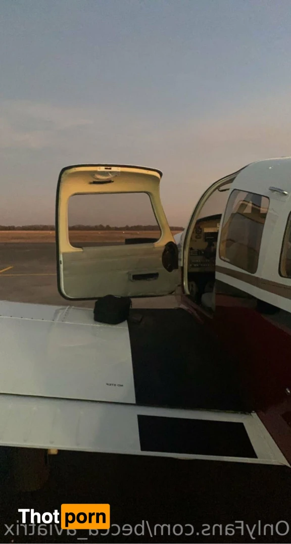 Becca_aviatrix 13929253