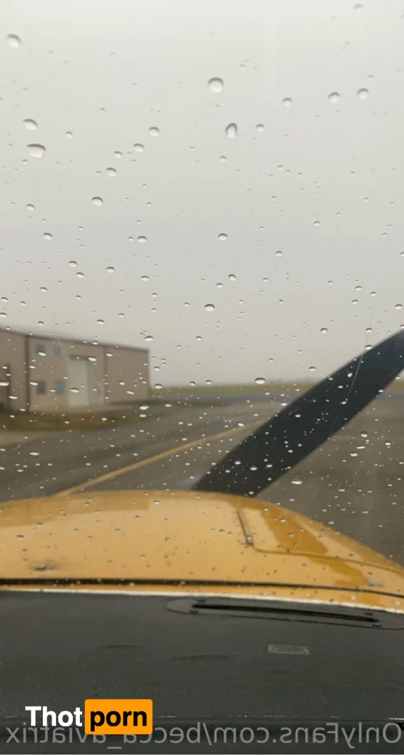 Becca_aviatrix 13929367