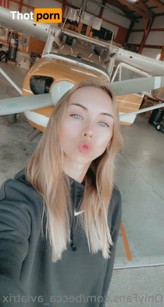Becca_aviatrix 13929579