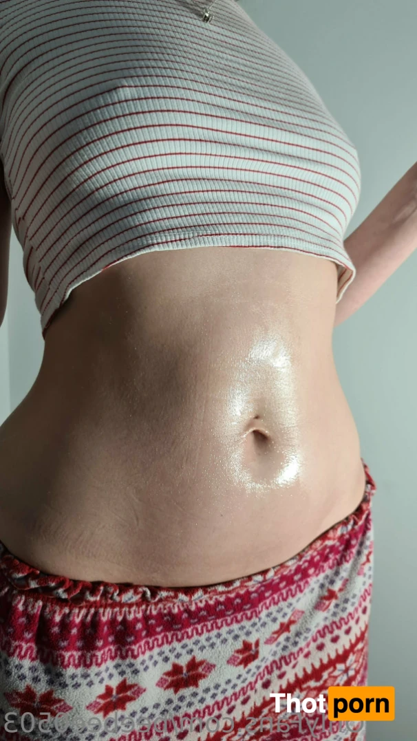 BeeBee Belly Button 13927707