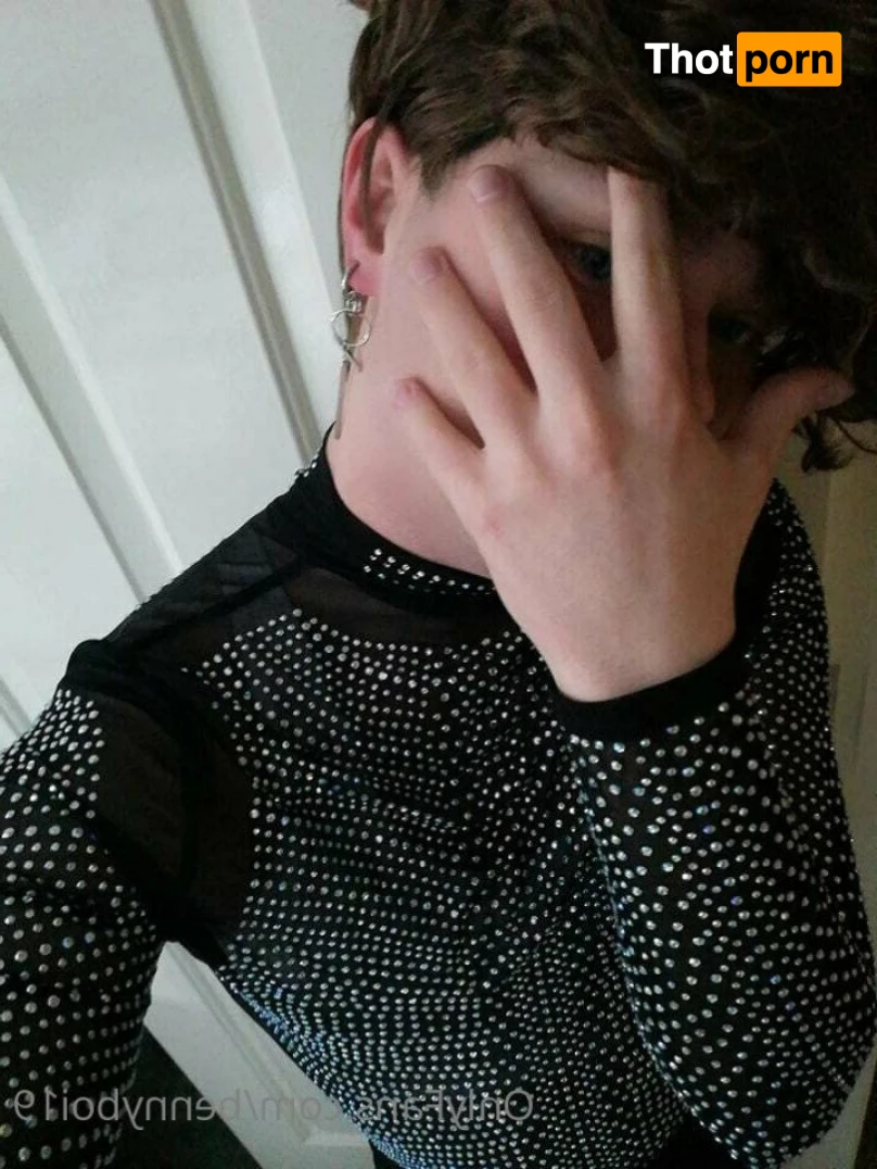 Holly (bennyboi) 5240148