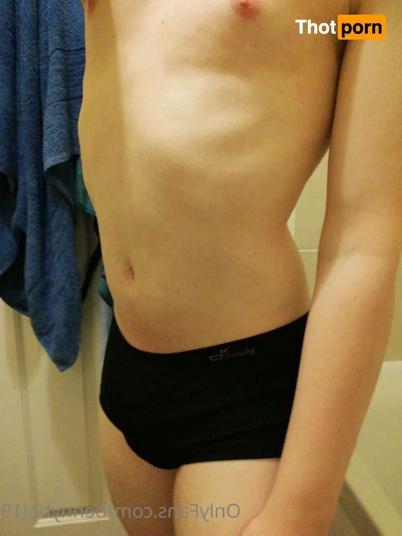 Holly (bennyboi) 5240433