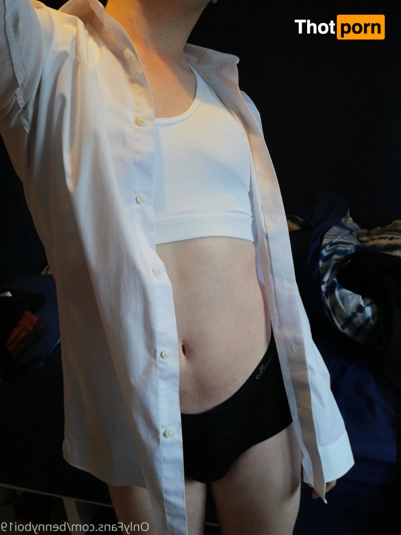 Holly (bennyboi) 5240589