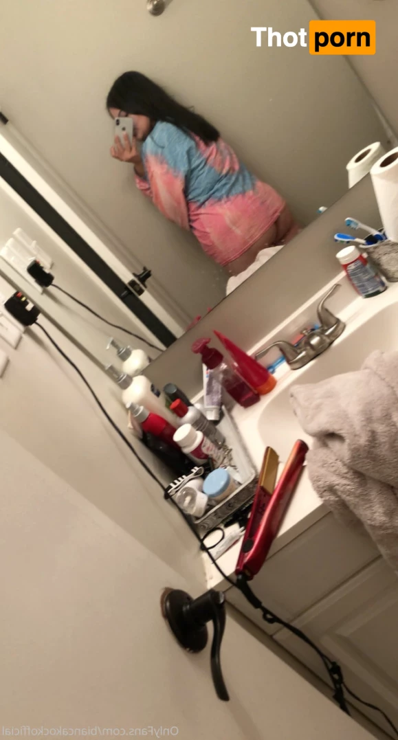 PRETTY ASS WHITE GIRL ⛓♥️ 5662641