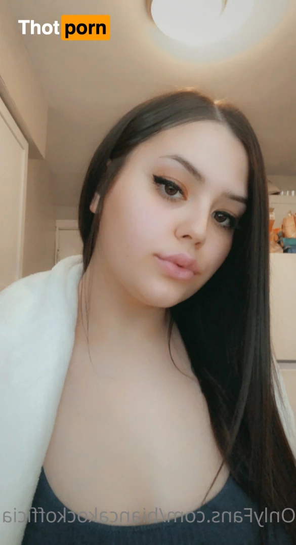 PRETTY ASS WHITE GIRL ⛓♥️ 5662746