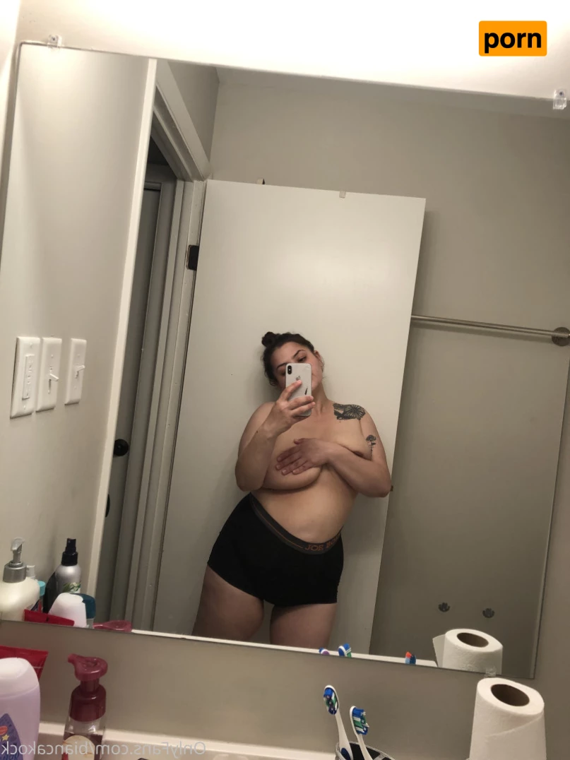 PRETTY ASS WHITE GIRL ⛓♥️ 5662816