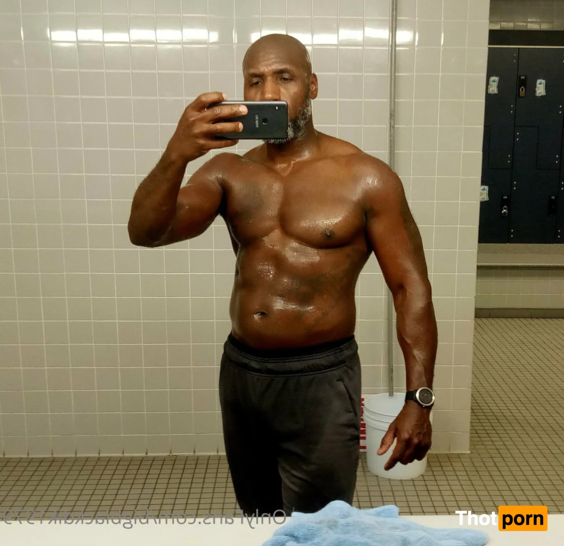 Bigblackdik1979 5634566