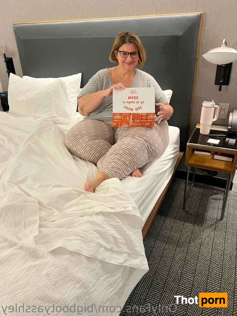 Big Booty Asshley 13811348