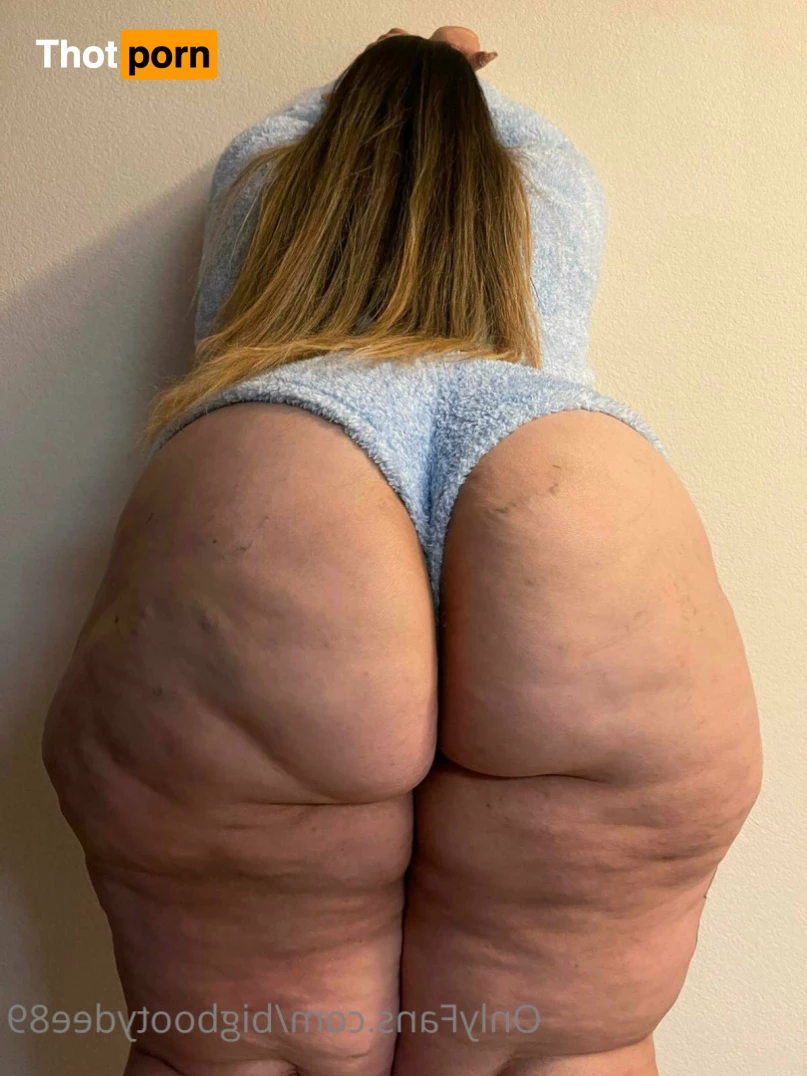 Dee martinez 5855616