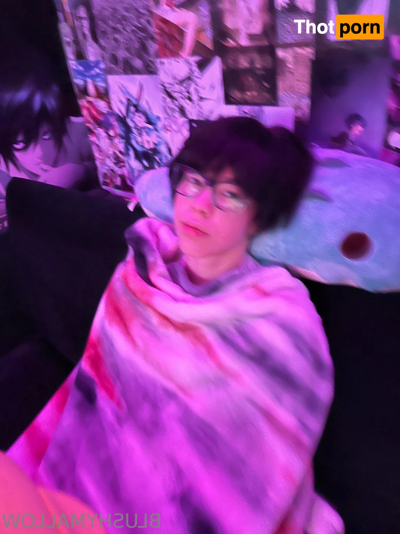 BlushyMallow 13678848