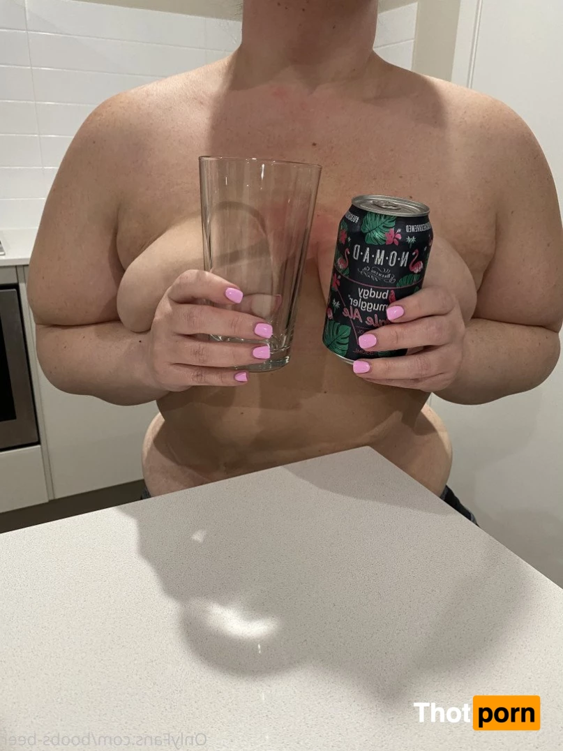 Boobs and Beer 5263631