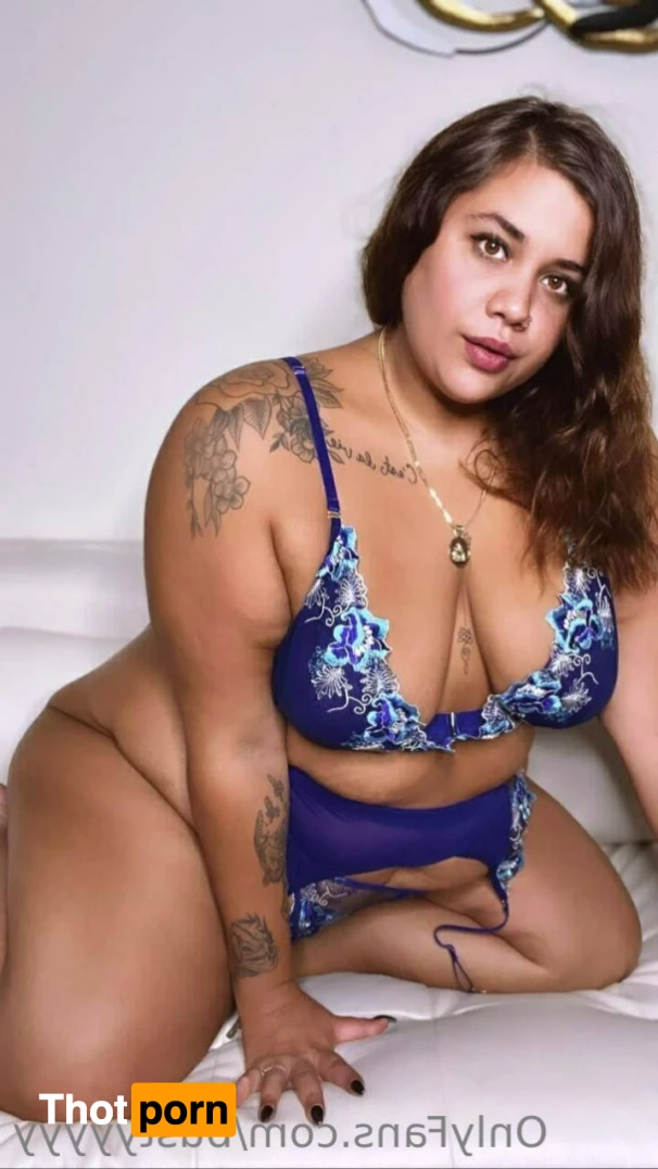 Busty Mіlf 12787559