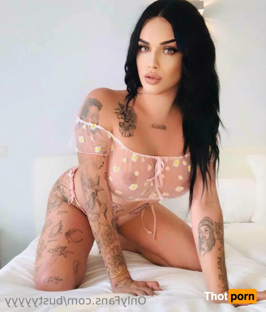 Busty Mіlf 12787770