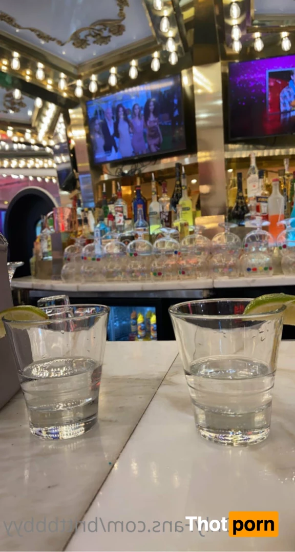 MISS BOMB♥️ 5878325