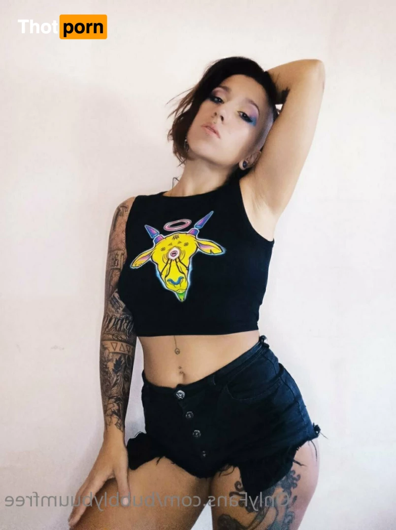 BRAT  🤤 BIG ASS 5640905