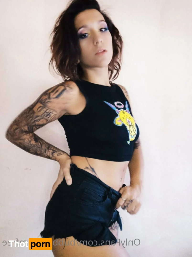 BRAT  🤤 BIG ASS 5640953