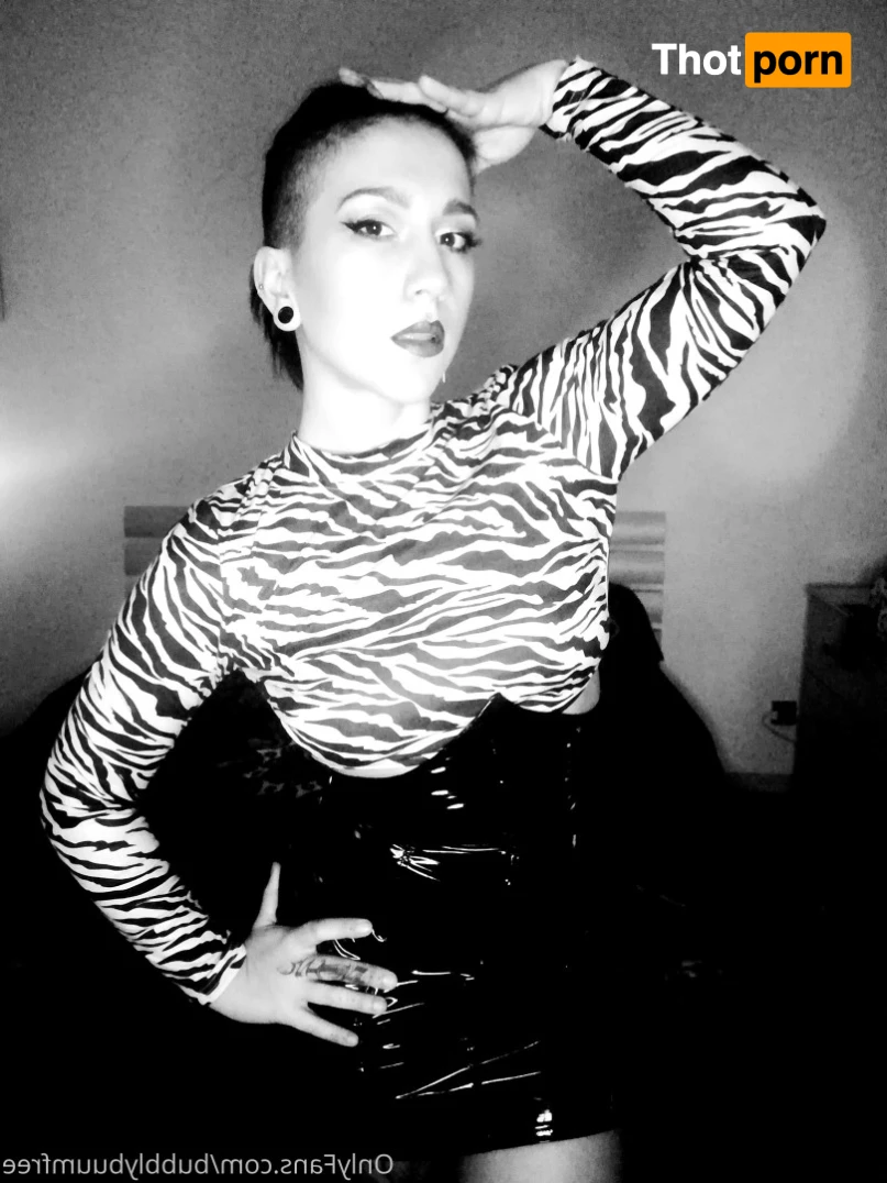 BRAT  🤤 BIG ASS 5641007