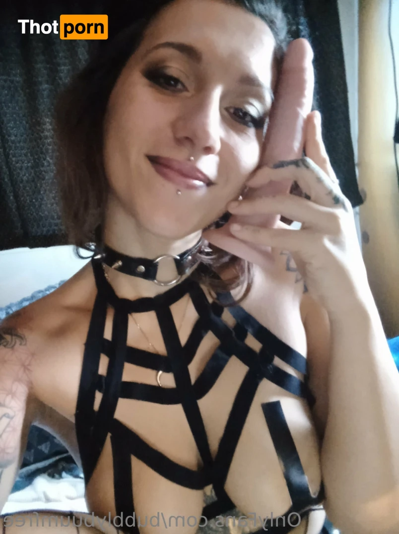 BRAT  🤤 BIG ASS 13616903