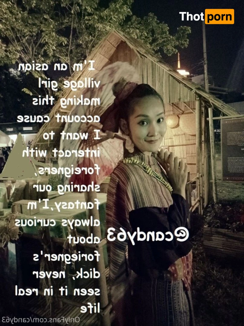 Asian pregnant mom and daughter 5262721