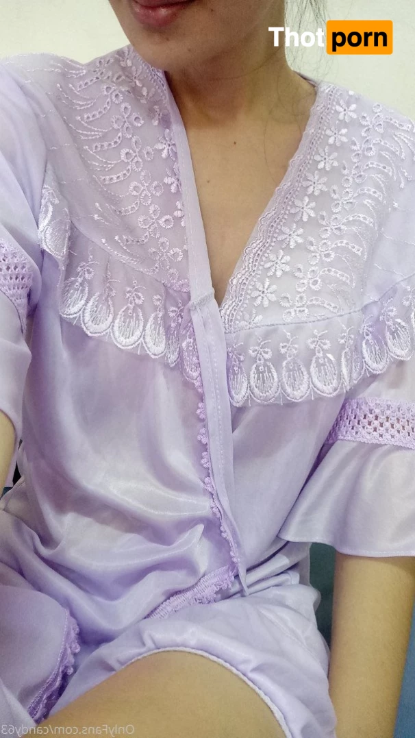 Asian pregnant mom and daughter 5262925