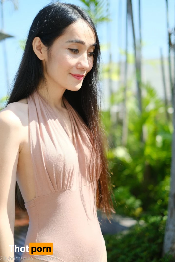 Asian pregnant mom and daughter 5263226