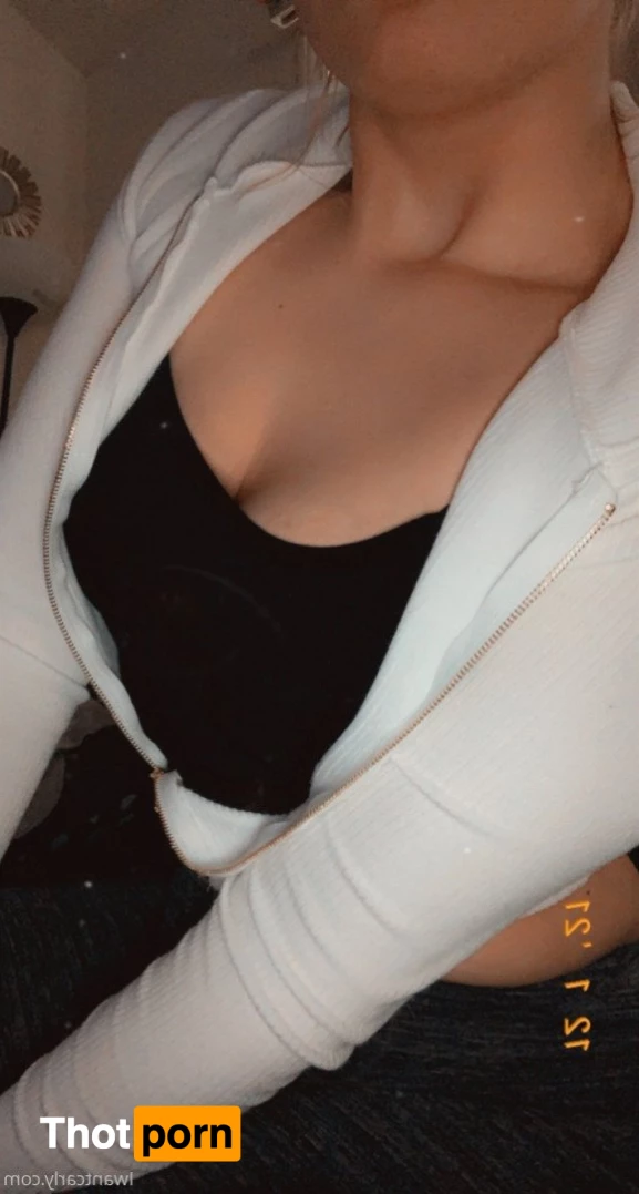 𝑪𝒂𝒓𝒍𝒚 𝑹𝒂𝒆 💦❤️‍🔥  ᵐⁱˡᶠ ⁿᵉⁱᵍʰᵇᵒʳ 5216322