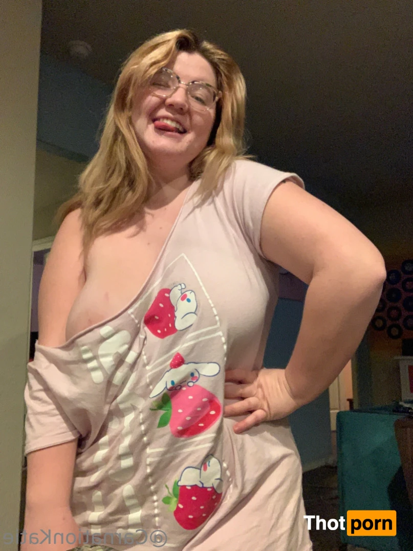 Carnation Katie 13596876