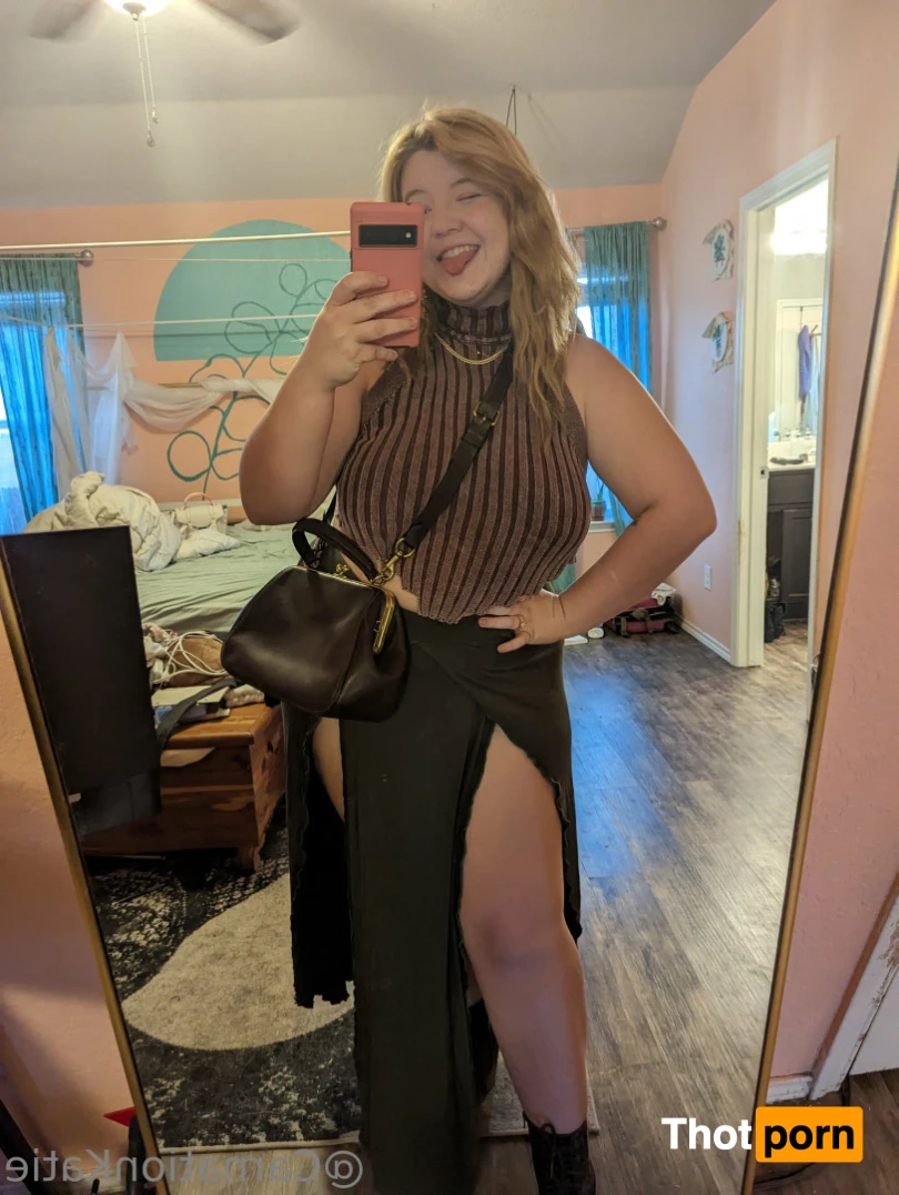 Carnation Katie 13597113