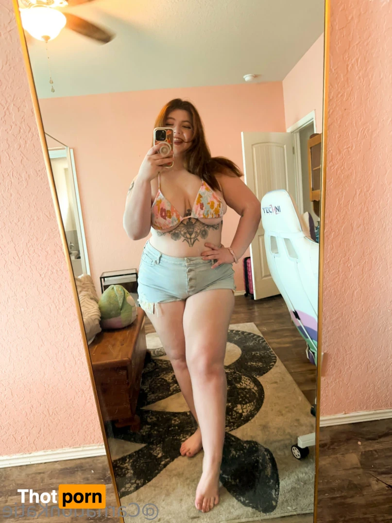 Carnation Katie 13597178