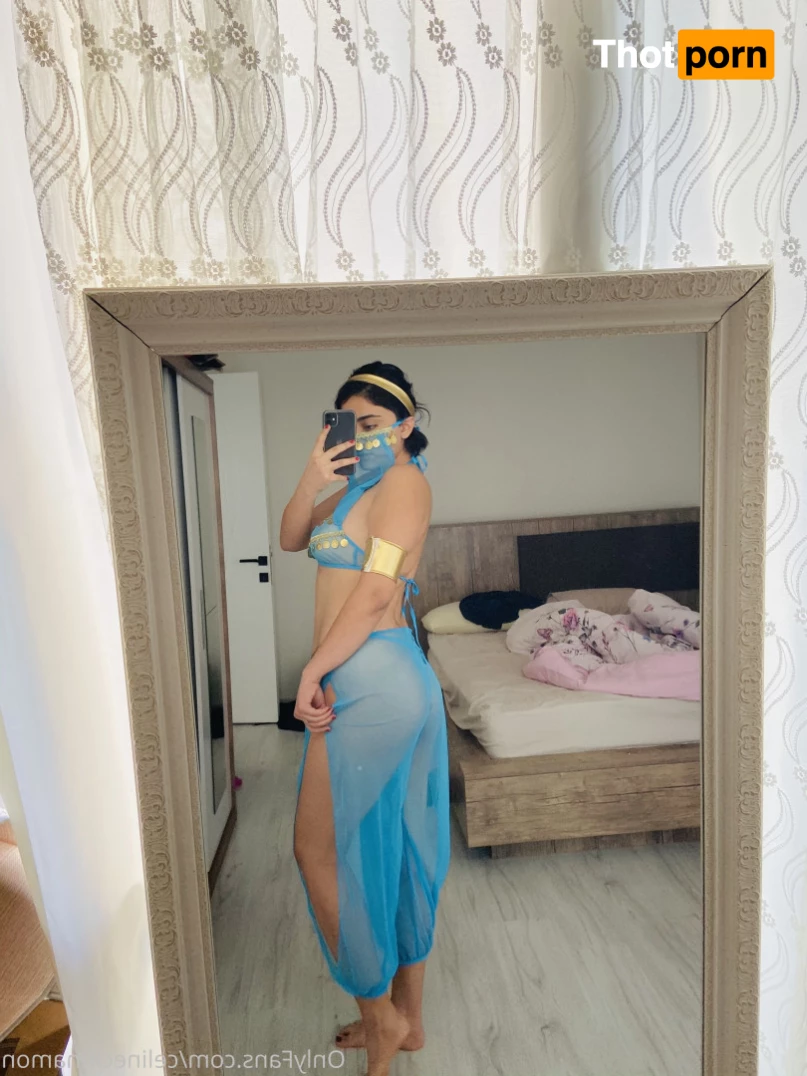 Celine Cinnamon displays her nakedness fearlessly