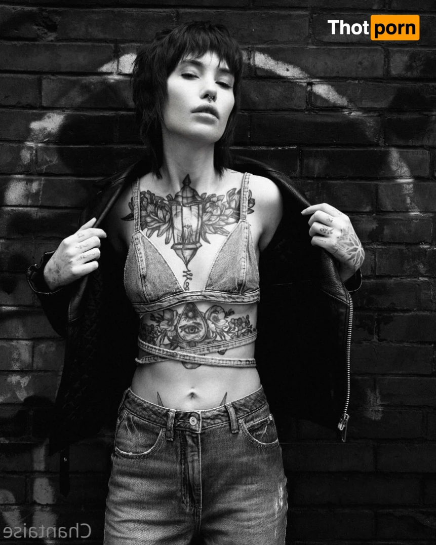 Chantai van Taise 12230037