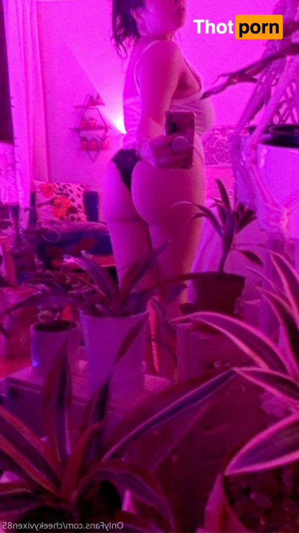 CheekyVixen85 5235500