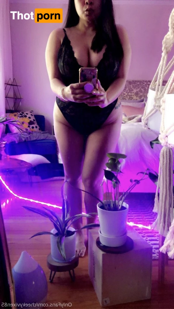 CheekyVixen85 5235533