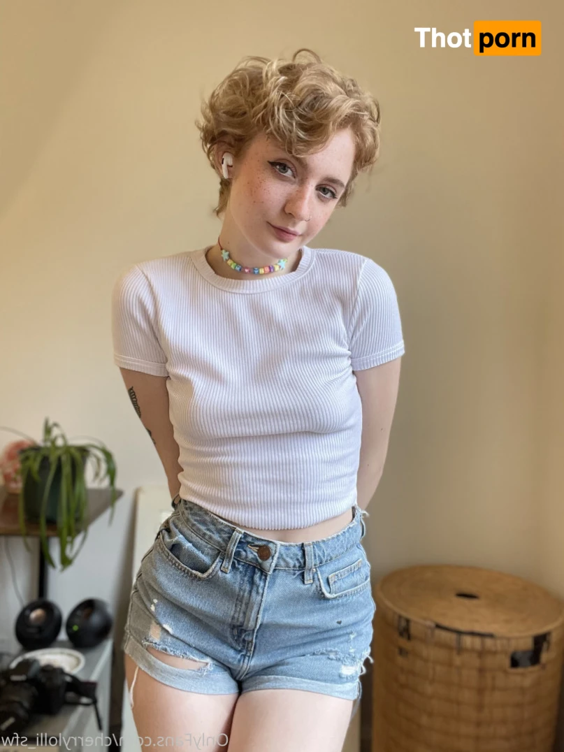 cherrylolli_sfw 12206144