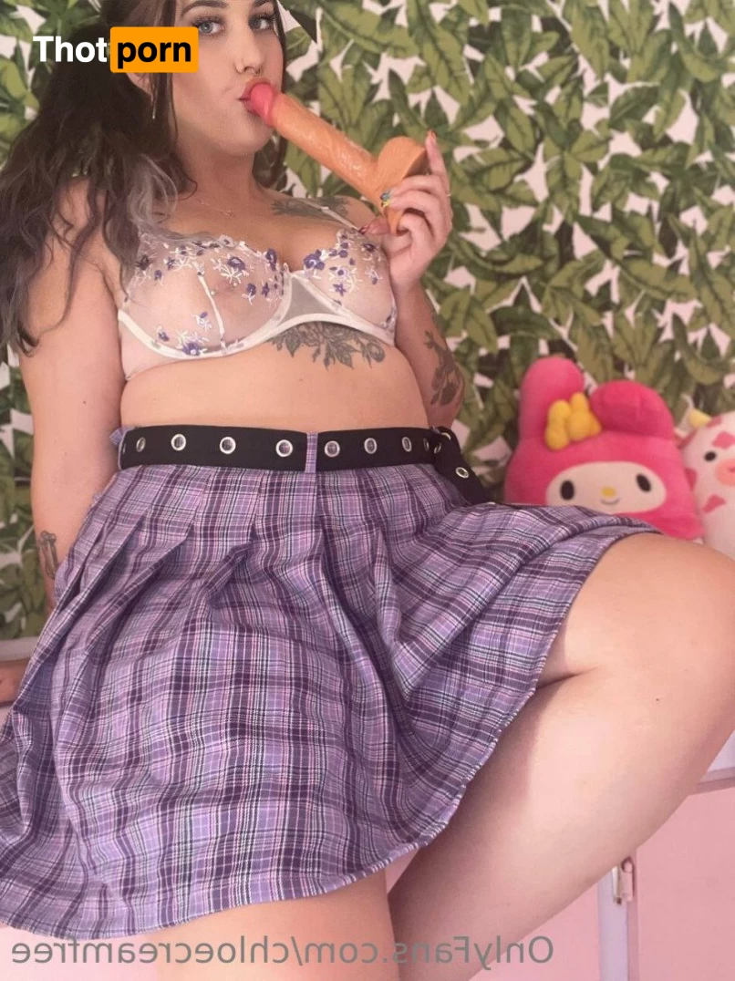 Princess Chloe🍓 5236846