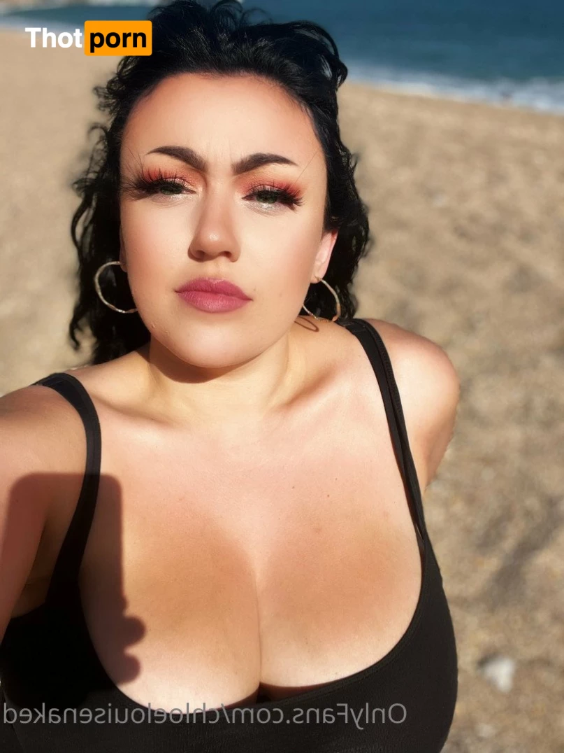 Chloe Louise 5194172