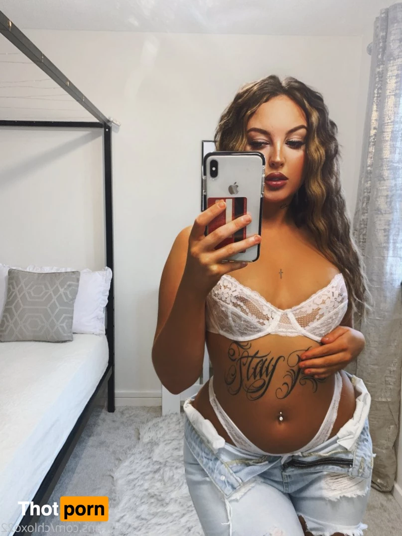 Brunette_Baddie 5236387