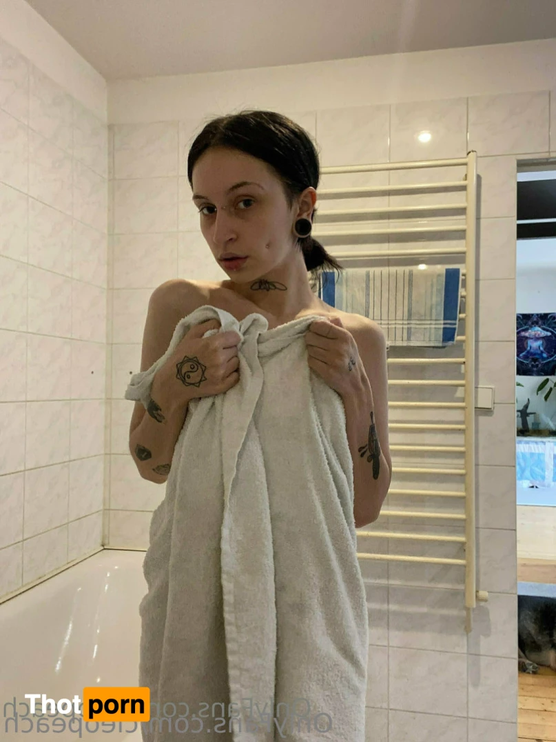 🐱Cleo Peach🐱 9743787