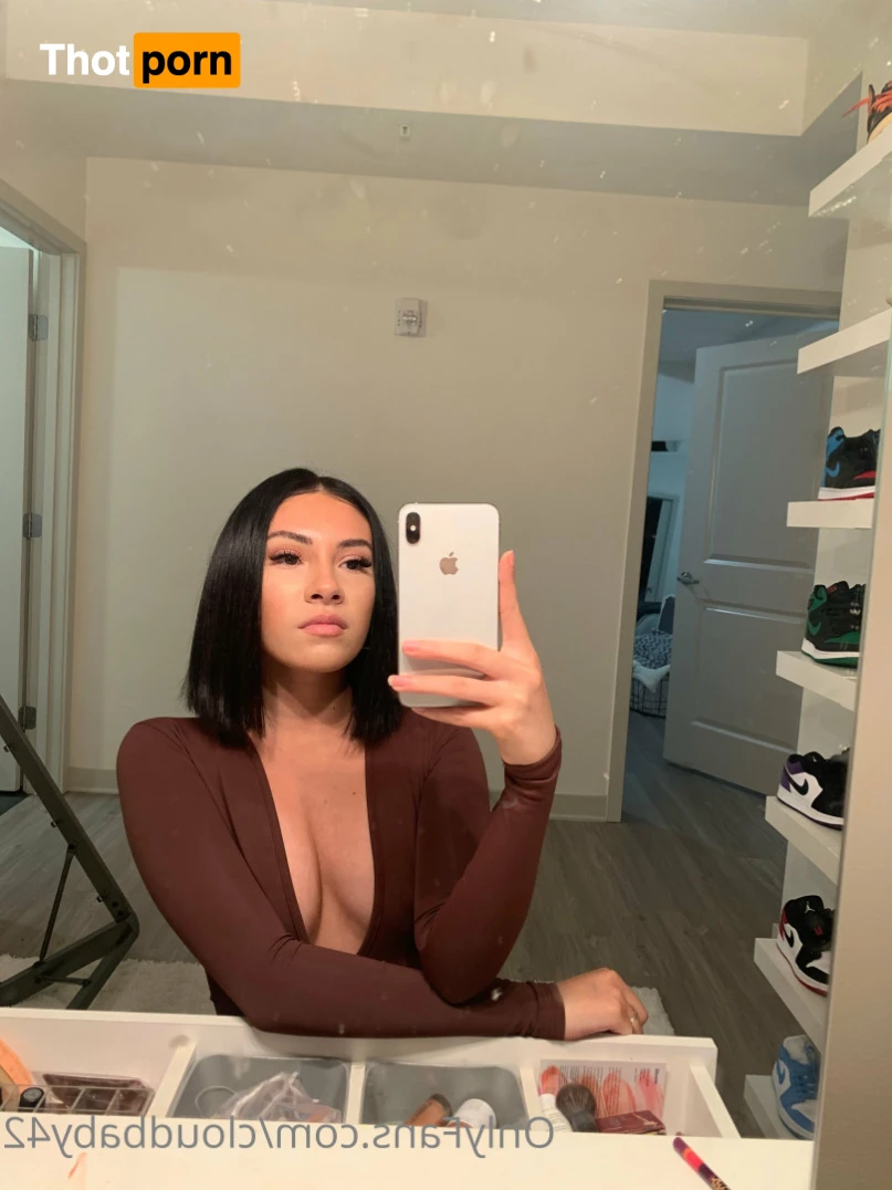 COLLEGE SOPHOMORE 😋 12177467